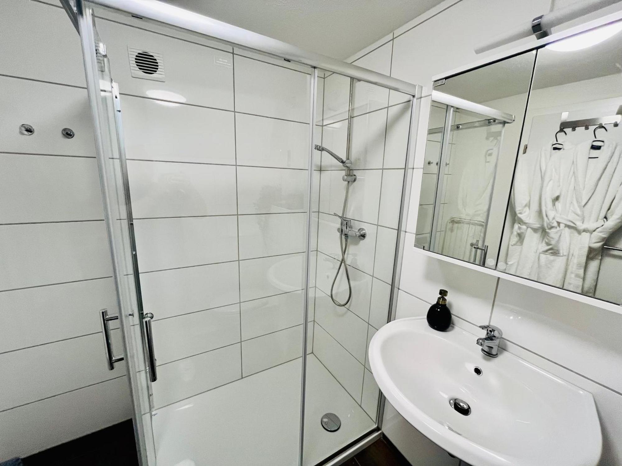 Aycatcherhomes - Top Lage I Zentral I Altstadt Marburg I Naehe Fluss Lahn I Wlan I Parterre Boutique Apartment Orion Buitenkant foto
